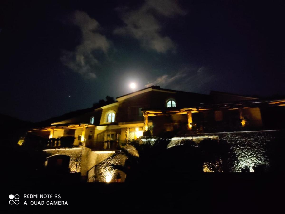 Le Rocce Bed & Breakfast SantʼAgata deʼ Goti Dış mekan fotoğraf