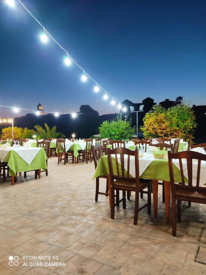 Le Rocce Bed & Breakfast SantʼAgata deʼ Goti Dış mekan fotoğraf