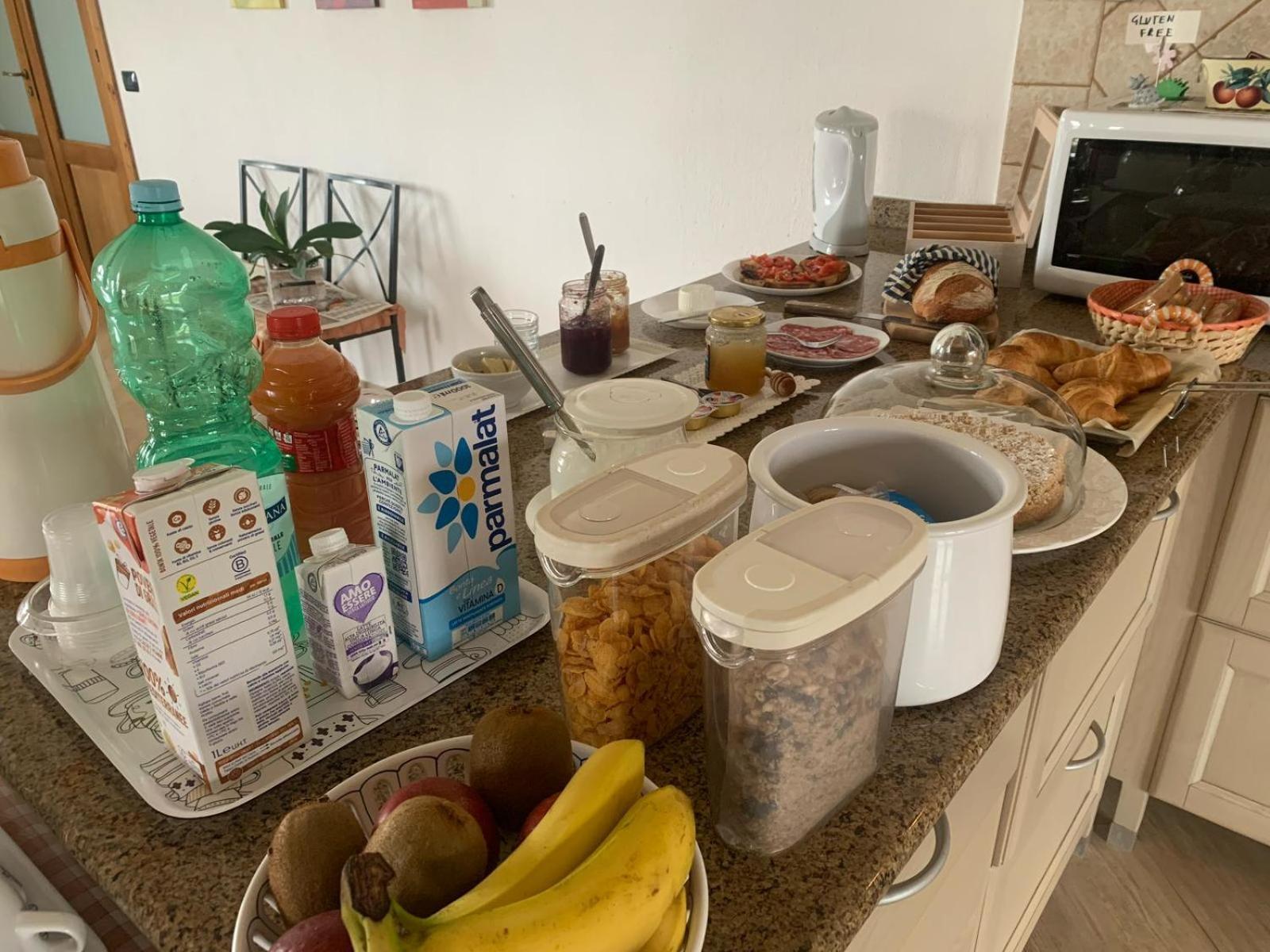 Le Rocce Bed & Breakfast SantʼAgata deʼ Goti Dış mekan fotoğraf