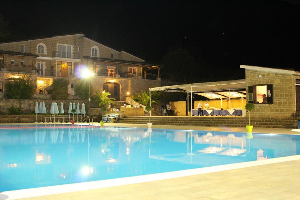 Le Rocce Bed & Breakfast SantʼAgata deʼ Goti Dış mekan fotoğraf