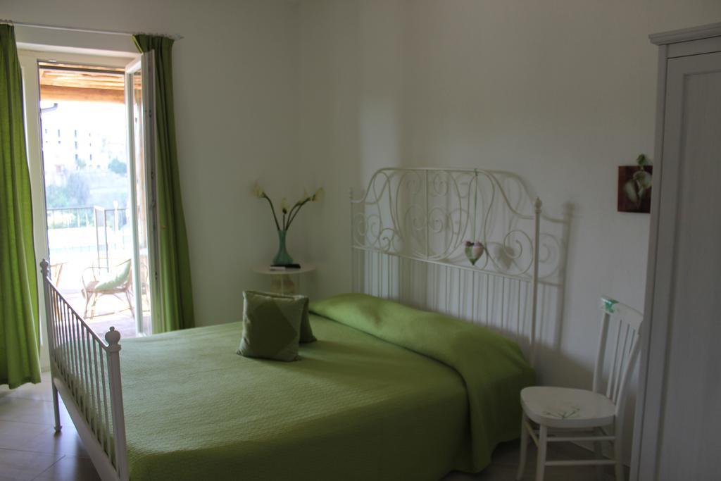 Le Rocce Bed & Breakfast SantʼAgata deʼ Goti Dış mekan fotoğraf