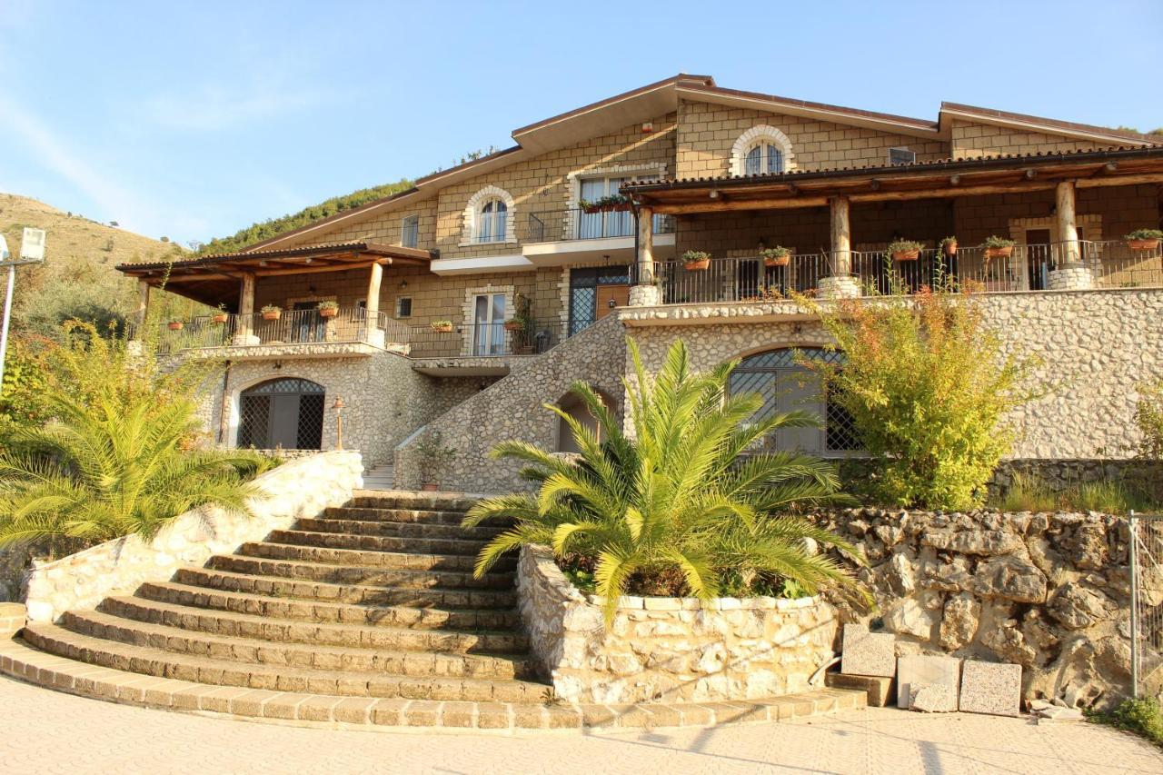 Le Rocce Bed & Breakfast SantʼAgata deʼ Goti Dış mekan fotoğraf